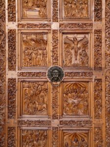 Free Wood Carving Door photo and picture
